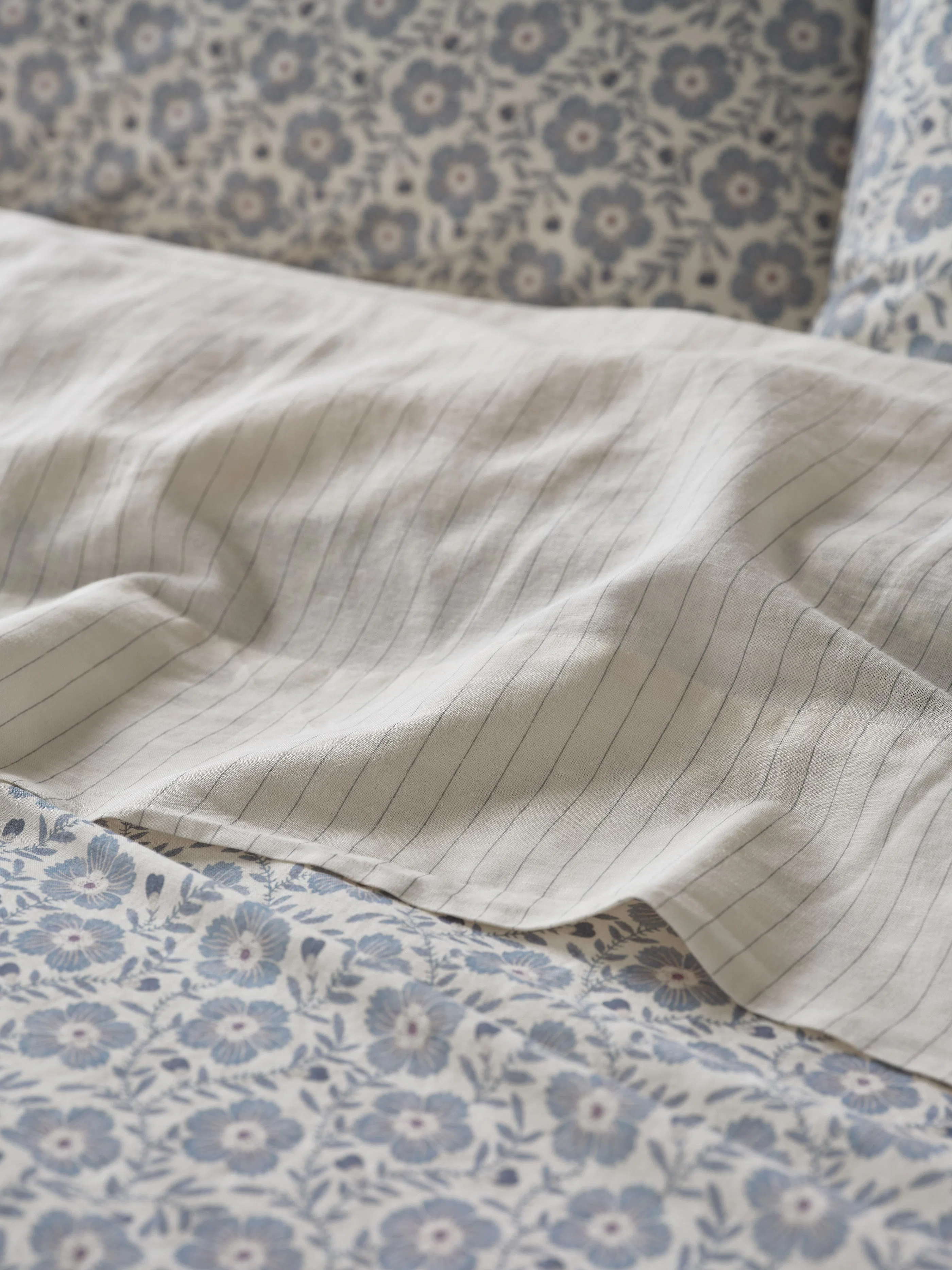 Next-Generation Dusk Blue Folk Stripe Linen Blend Flat Sheet Comfortable