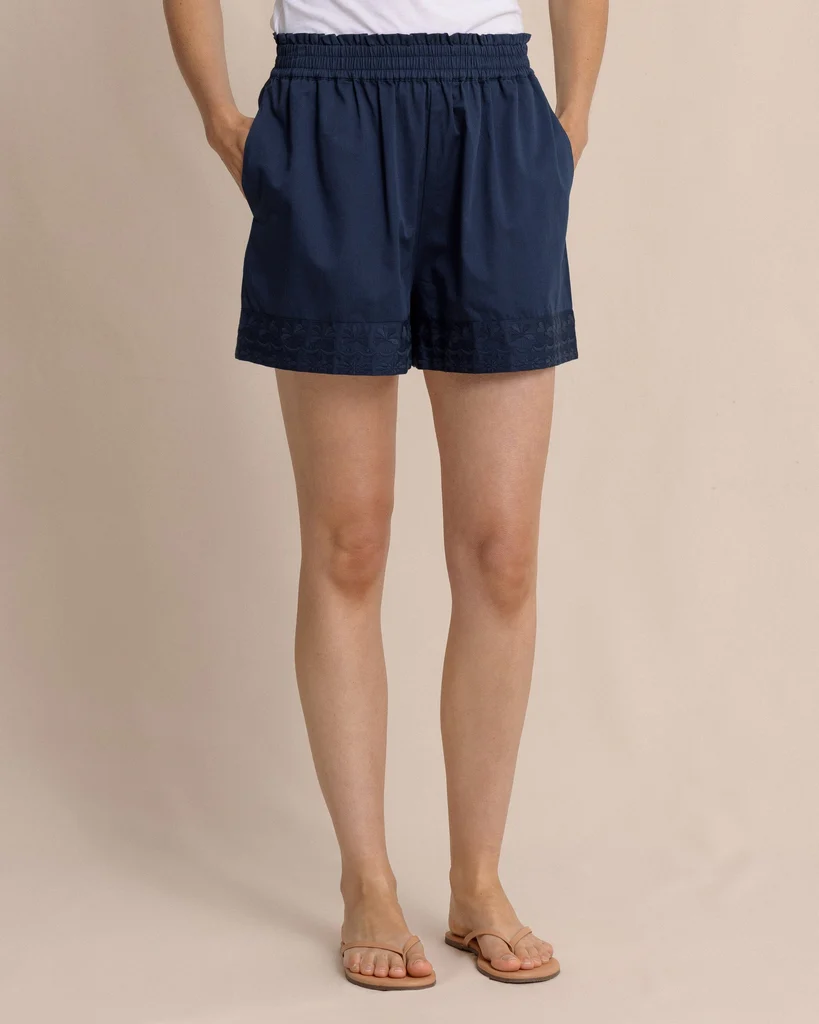 Soft Nance Embroidered Shorts Professional