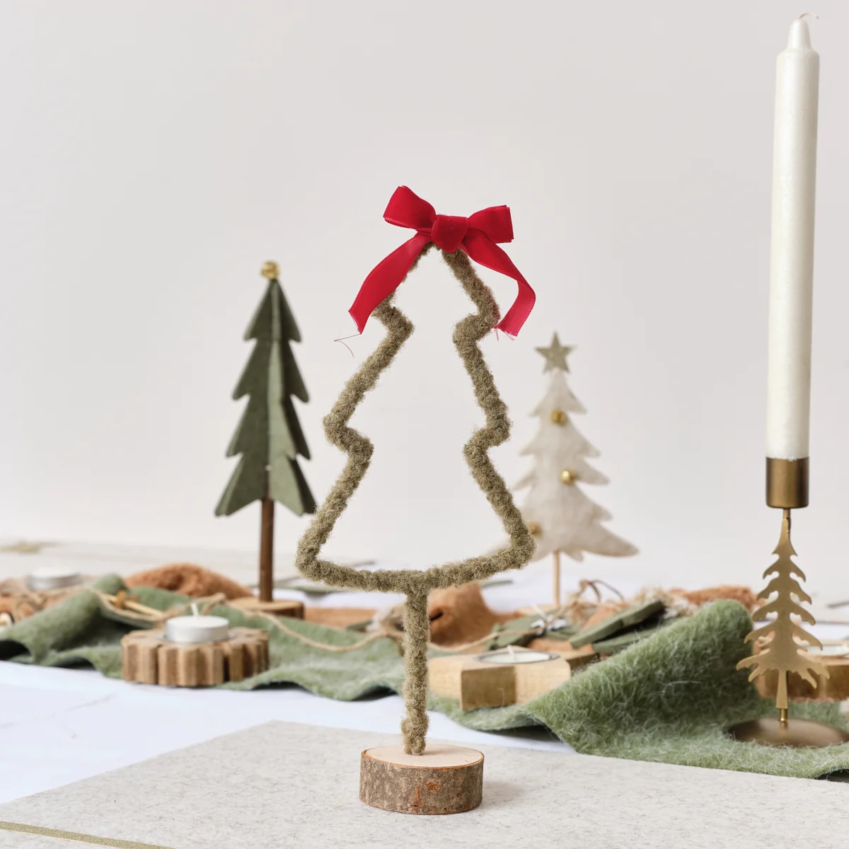 Fashionable Green Standing Christmas Tree Decoration with Red Bow – 27cm Enhanced