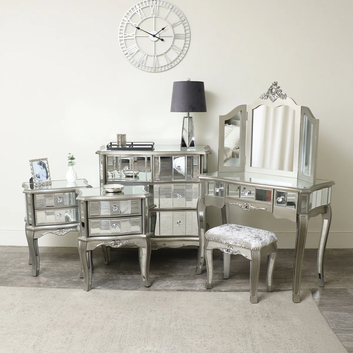 Healthy Silver Mirrored Bedroom Furniture Chest of Drawers Dressing Table Set Bedside Tables – Tiffany Range High-Grade