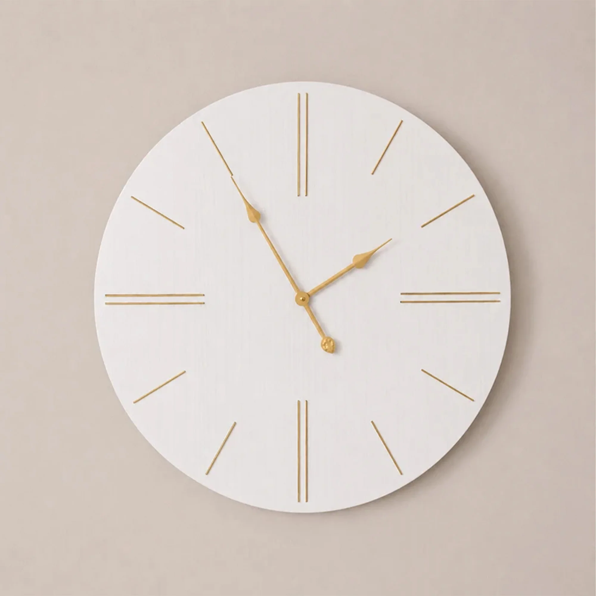 Expertly Made Large White Wooden Grain Gold Detailed Wall Clock – 70cm x 70cm Effective