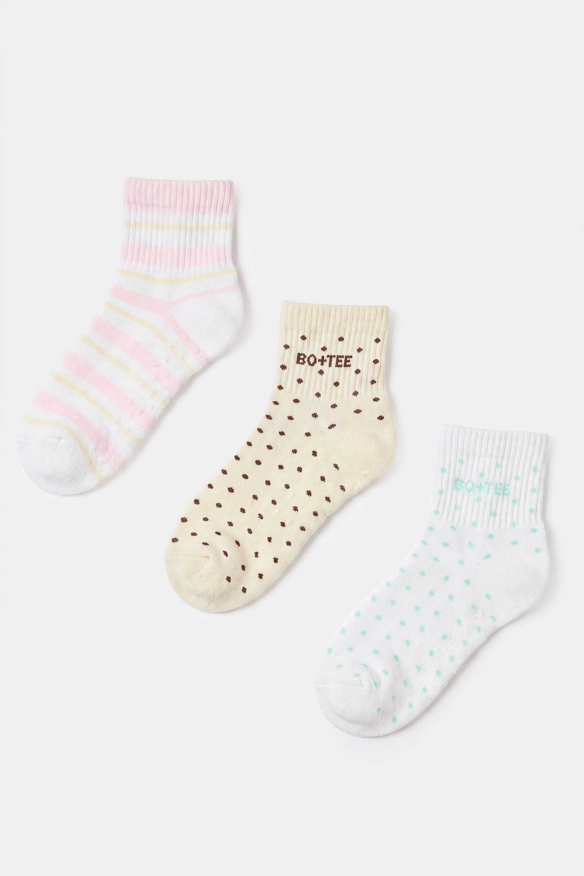 Artisan Pilates 3-Pack Socks in Multi Premium
