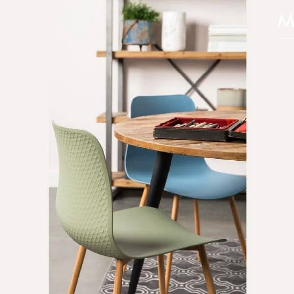 User-Friendly Leon Green Chair Expertly Made