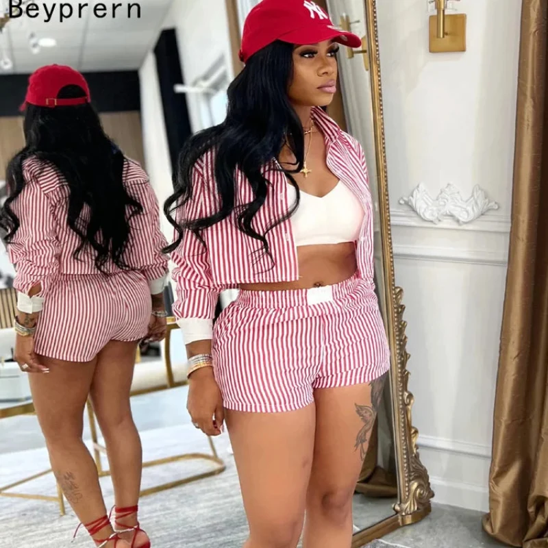 Top-Quality Striped Crop Top and Shorts Set Secure