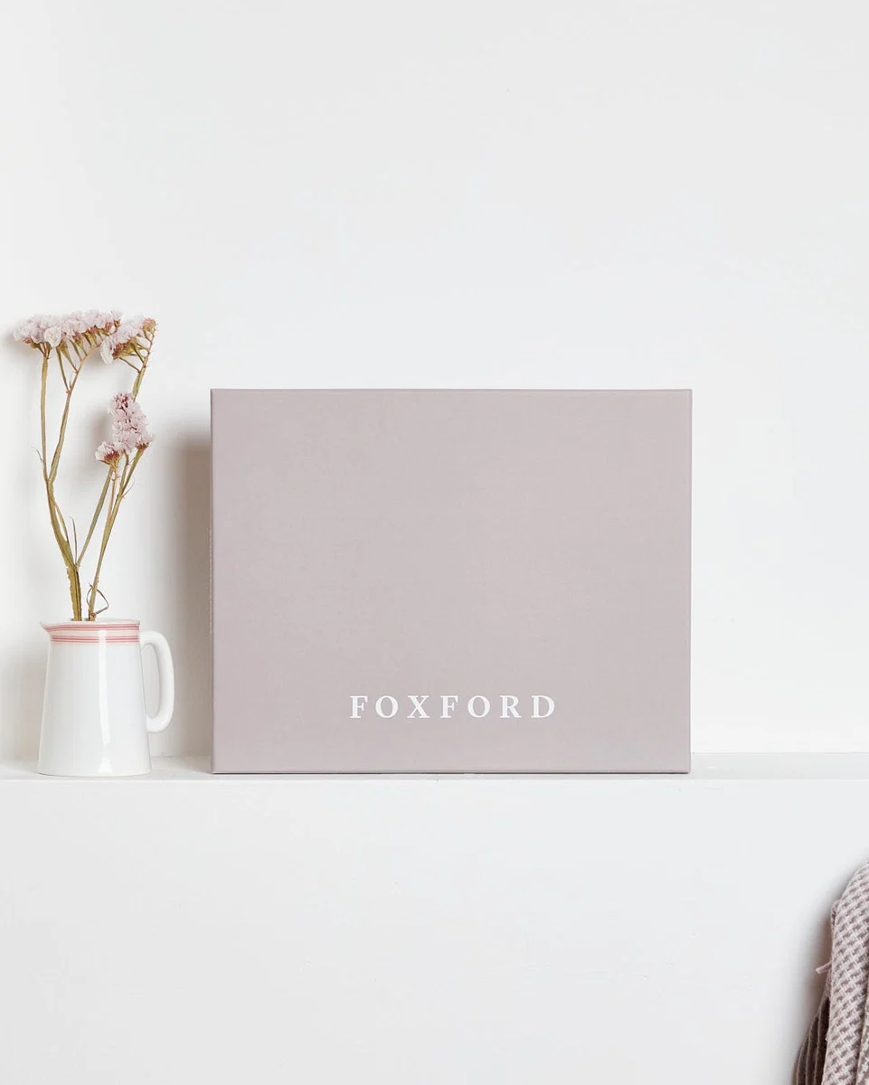 Flexible Foxford Throw Gift Box Next-Generation