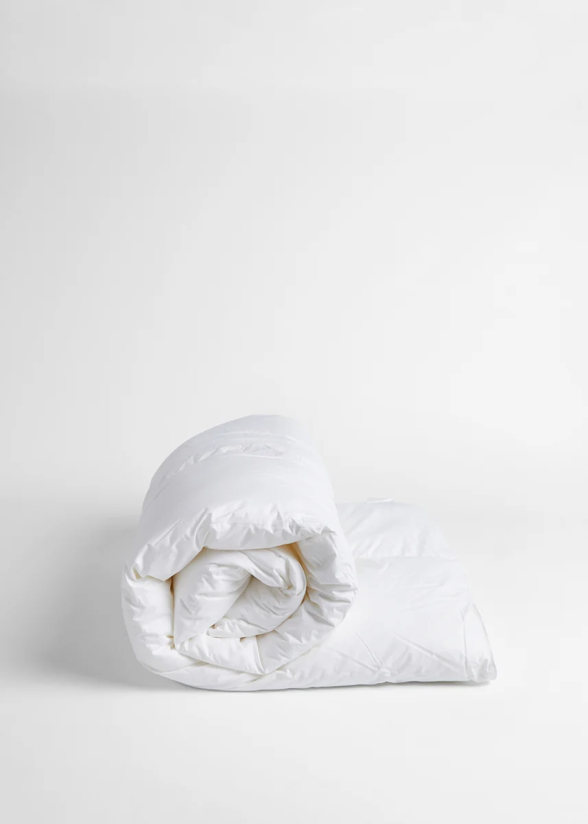 Detailed Foxford Feather Down Duvet – King 13.5 Tog Relaxed