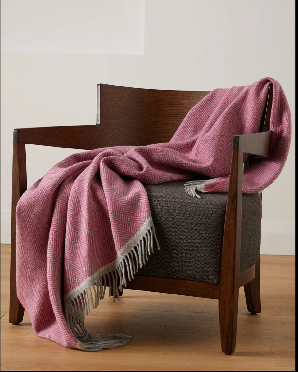 High-End Foxford Croía Cashmere and Lambswool Throw Sustainable