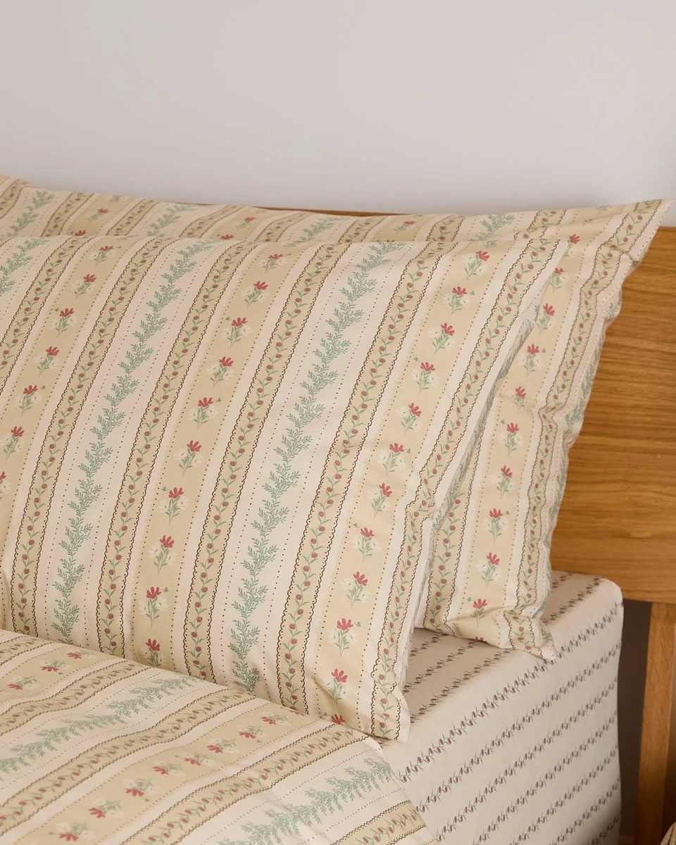 Refined Foxford Rose Pillowcase Set Premium Material