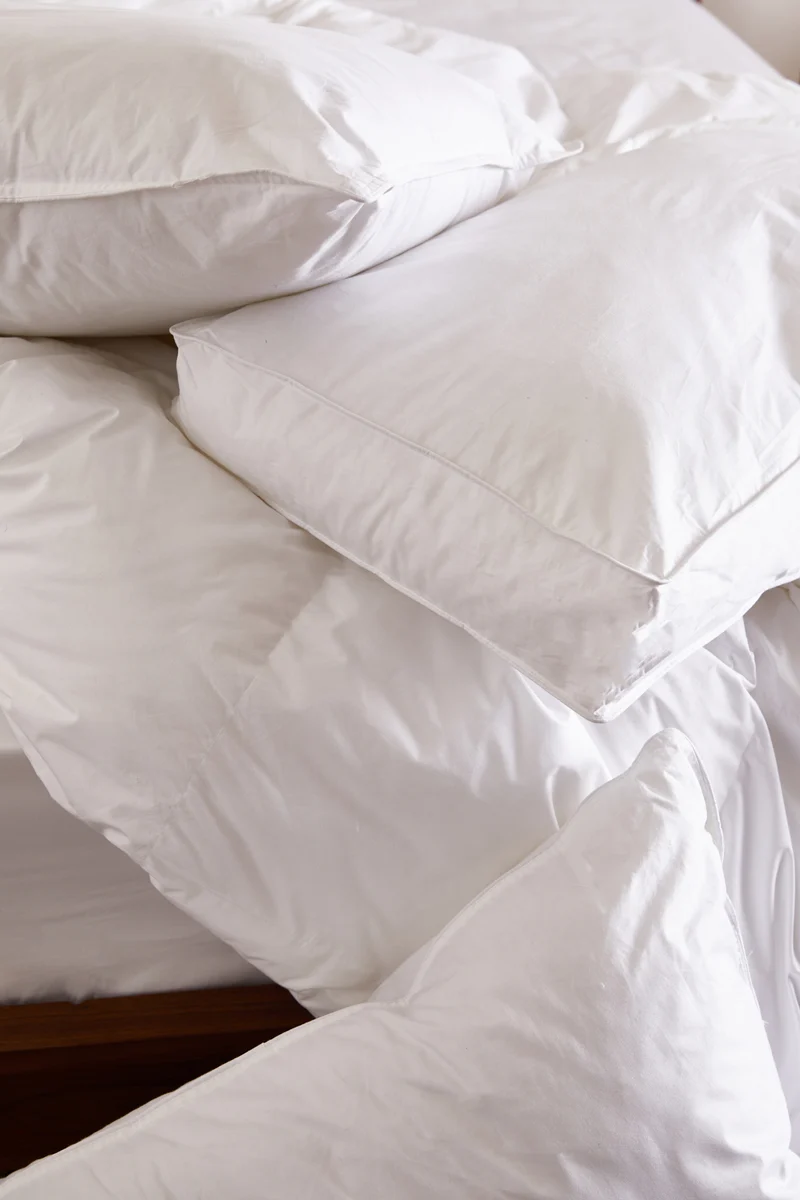 Top-Quality Foxford Deep Wall Feather and Down Pillow Advanced