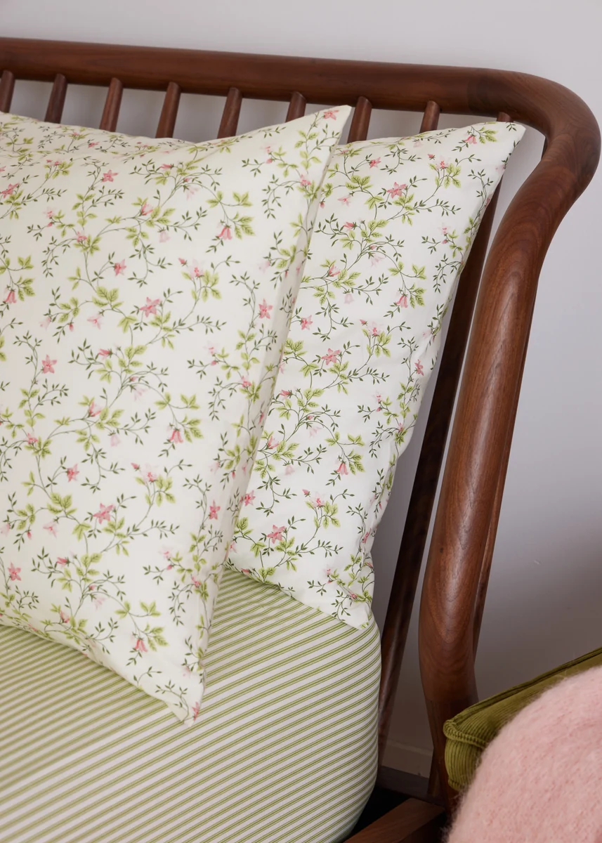 Unique Foxford Dainty Lily Pillowcase Set User-Friendly
