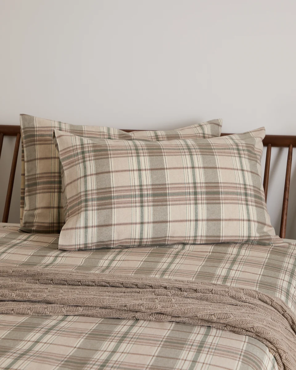 Traditional Foxford Eve Tartan Flannel Pillowcase Set Versatile