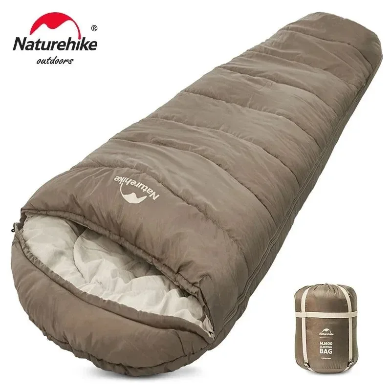 Dependable Lightweight Envelope-Type Polyester Sleeping Bag for Spring Autumn and Winter Camping Flexible