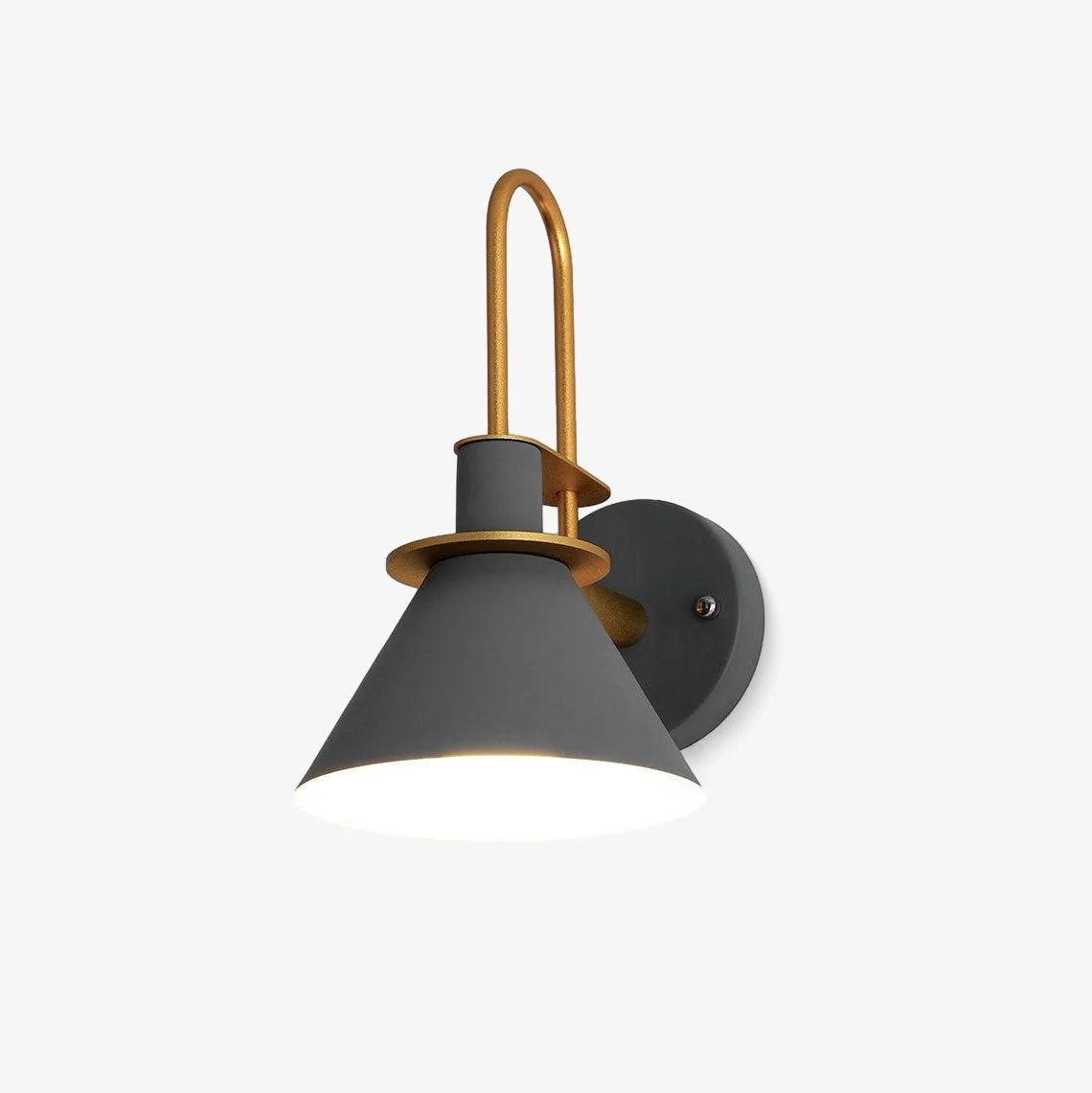 Quality Nordic Metal Wall Sconce Relaxed