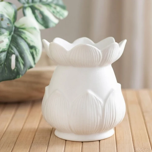 Powerful White Lotus Flower Tealight Warmer Smooth