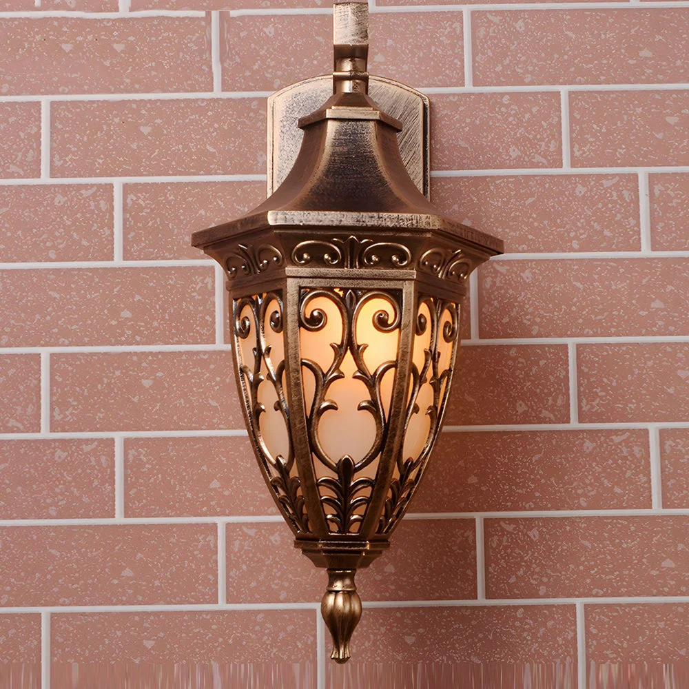 Prestigious Outdoor Vintage Bronze Wall Light 1-light Wall-Mount Lantern Sophisticated