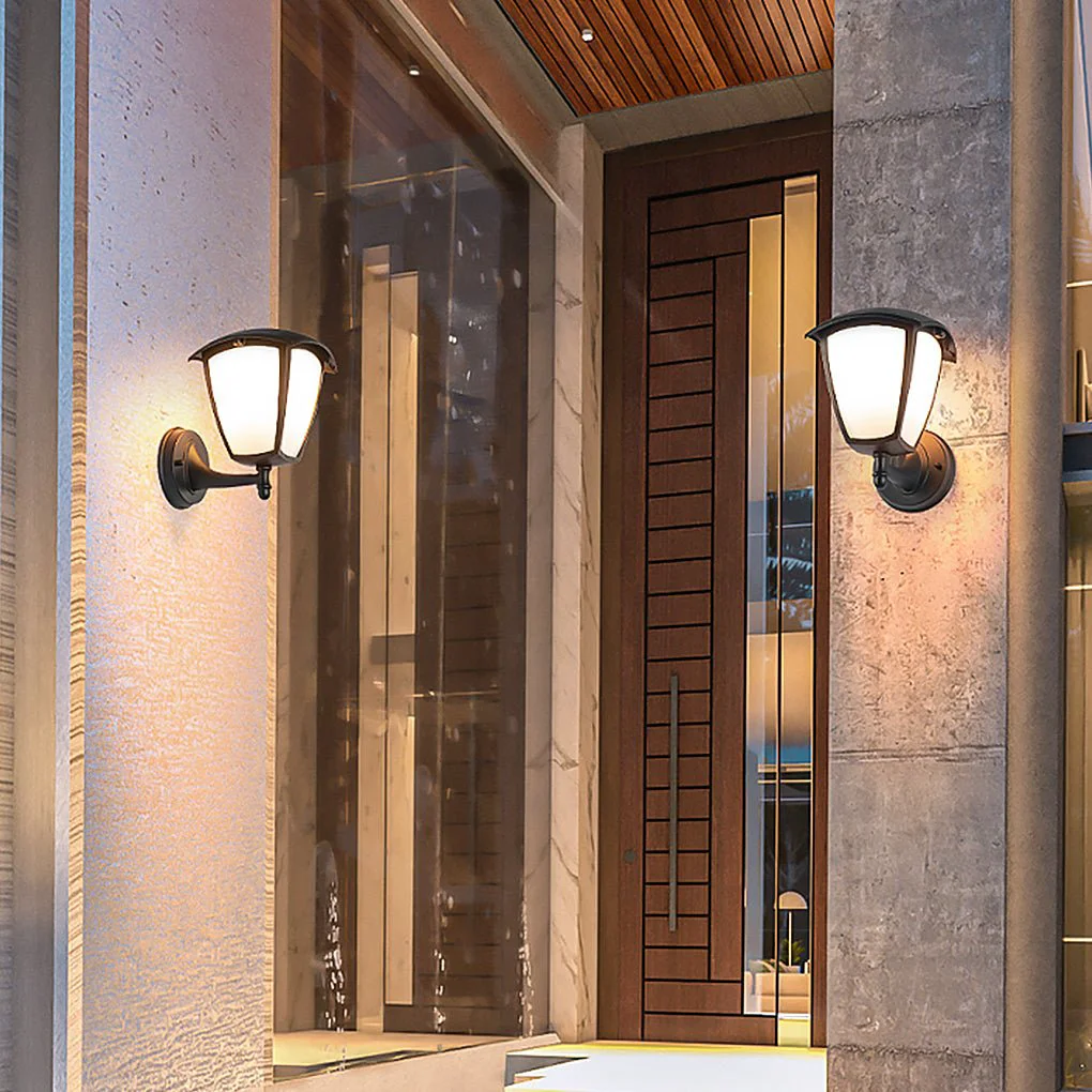 Smart European Style Outdoor Landscape Decorative Lighting Fixtures for Villa Garden Lawn Practical