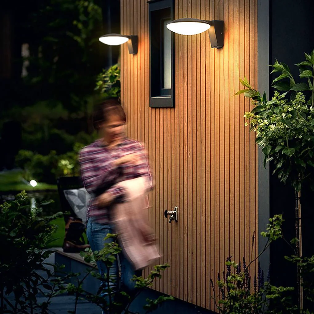 Trendy Waterproof Modern Simple Outdoor Solar LED Wall Light for Terrace Balcony Lightweight