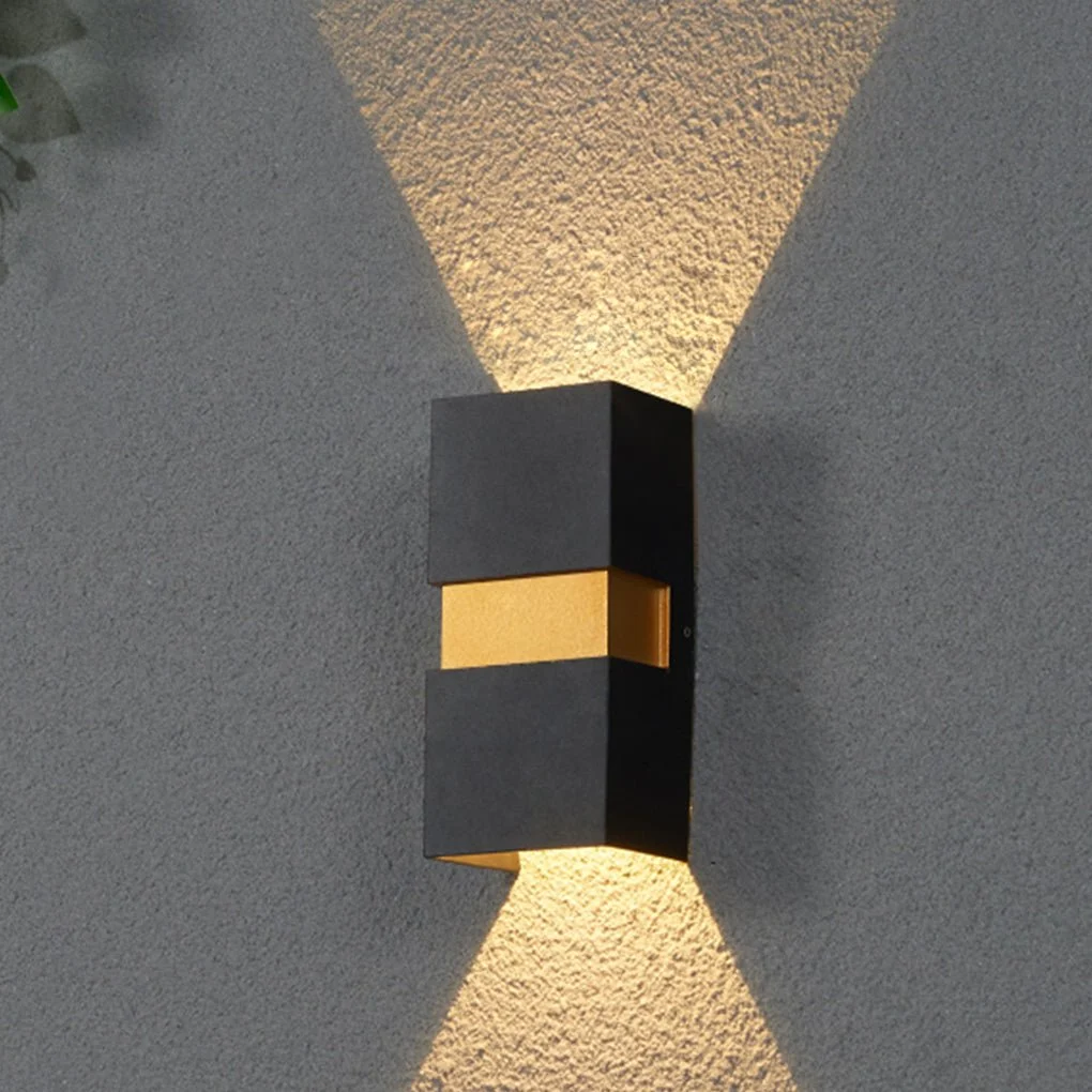 Refined Modern Minimalist Outdoor LED Waterproof Wall Light for Villa Balcony Aisle Lighting Excellent