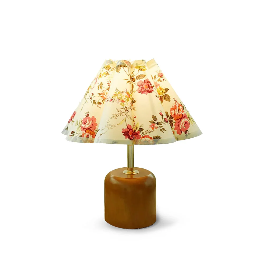 Detailed Rosa Vintage Table Lamp Prestigious