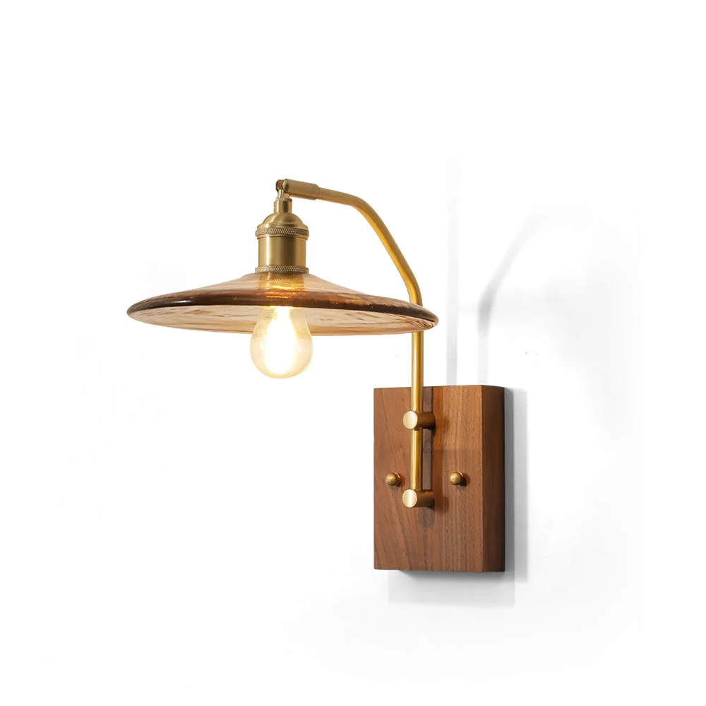 Fine Crafted Runia Wall Lamp High-Grade
