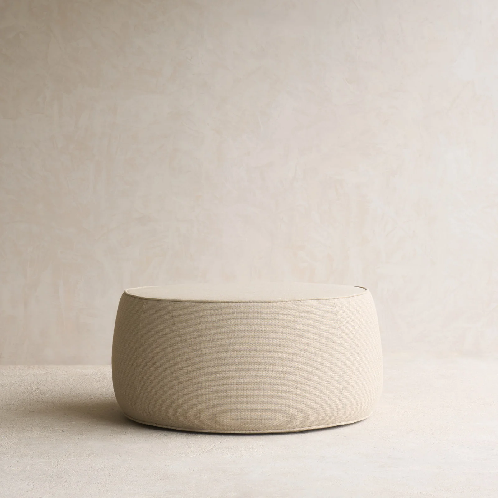 First-Class Irena Outdoor Pouf Large – Ivory 77cm Casual