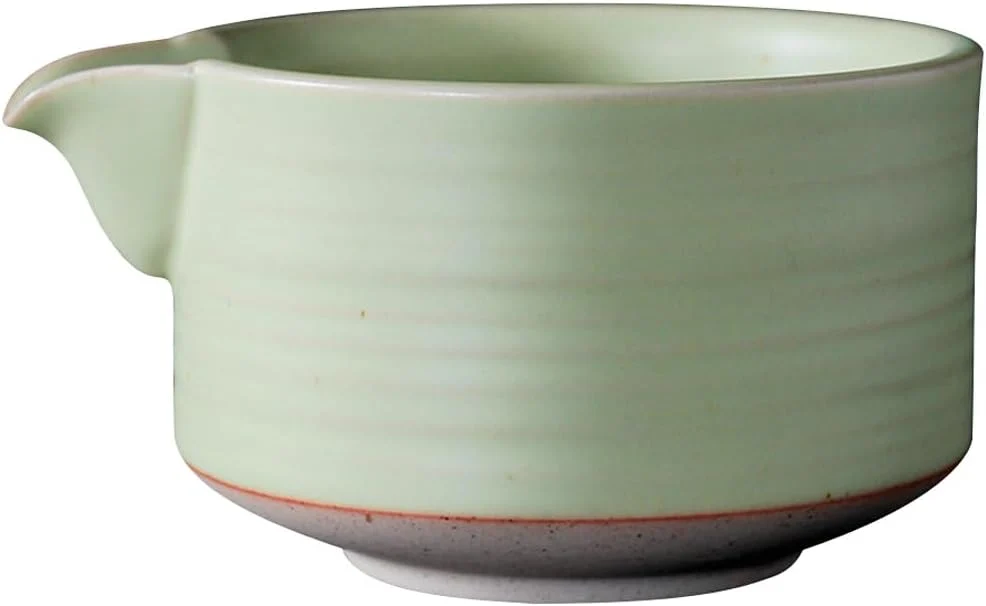 Soft Matcha Traditional Porcelain Tea Bowl with Pour Spout – Hand Made Porcelain with Light Green Matte Glaze – ly Whisked Matcha Green Tea 430ml 14.5oz Natural